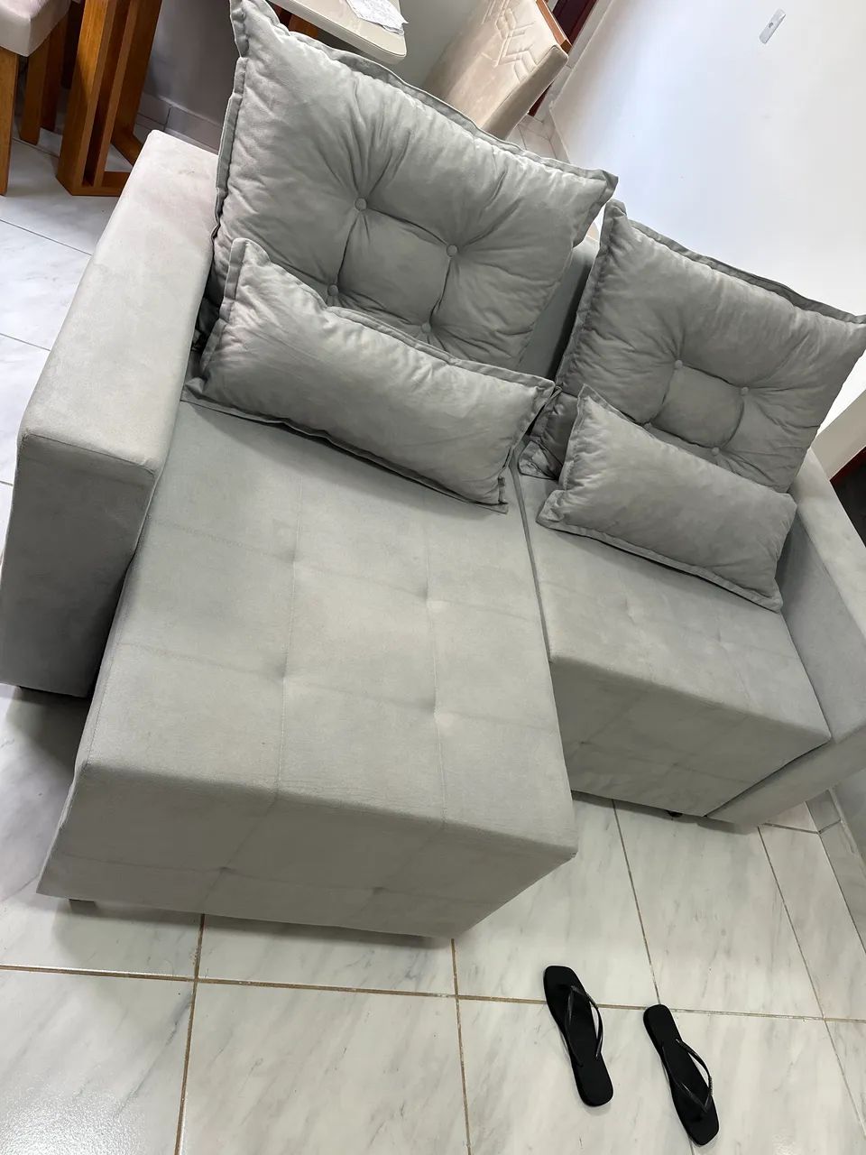 Sofá retrátil cinza claro com 1,70m - Foto 5