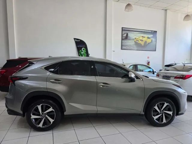 Lexus NX-300 Luxury 2.0 16V 238cv Aut., foto 8 de 20