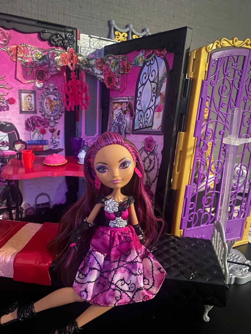 Éver After High - Briar Beauty - Thronecoming Book - Brinquedos e