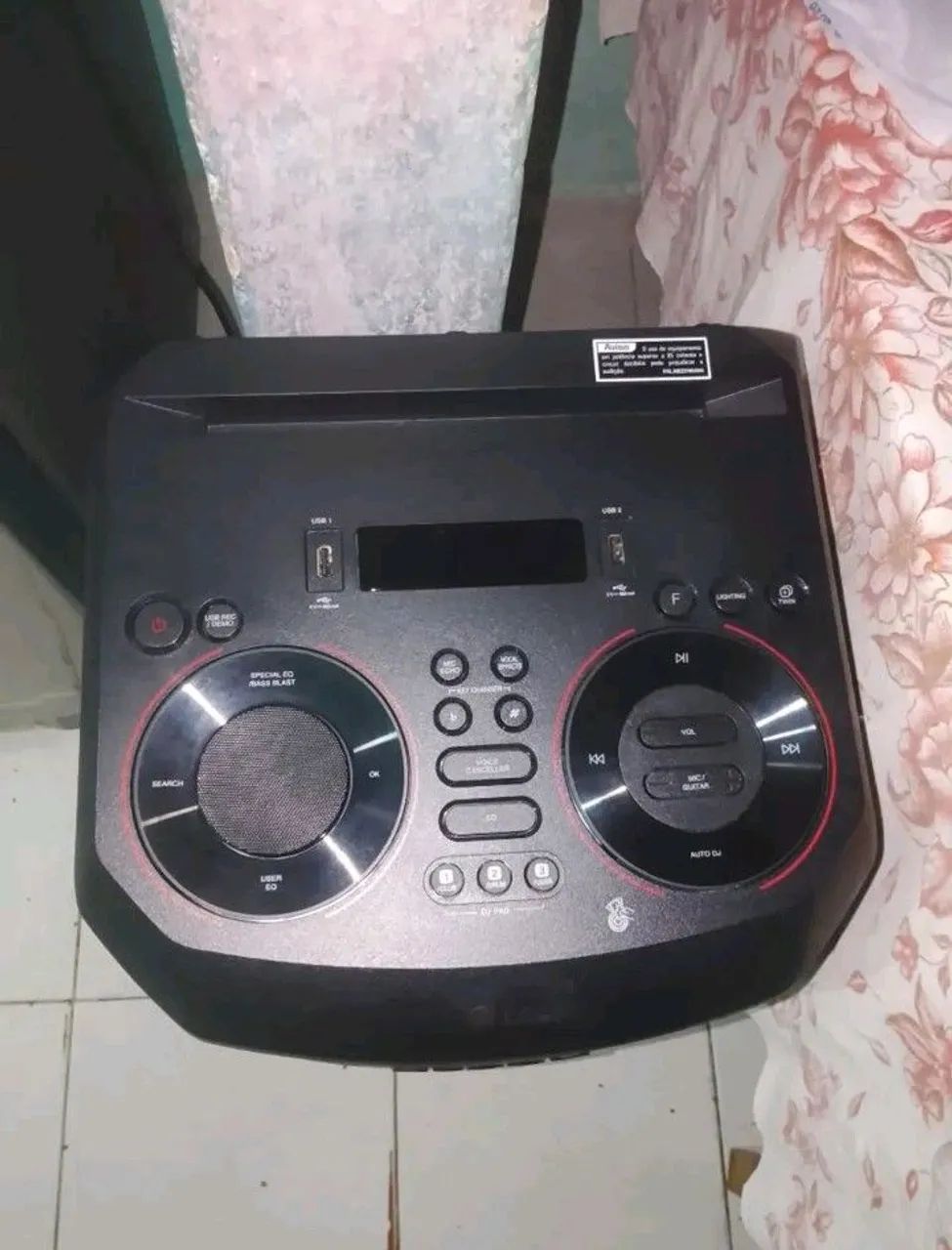 Vendo caixa de som LG