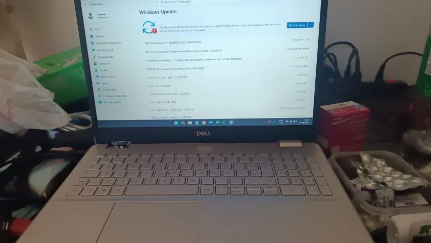 Notebook Dell Inspiron 5584 - Core I5 8gb Ram, Ssd 240gb - Foto 2