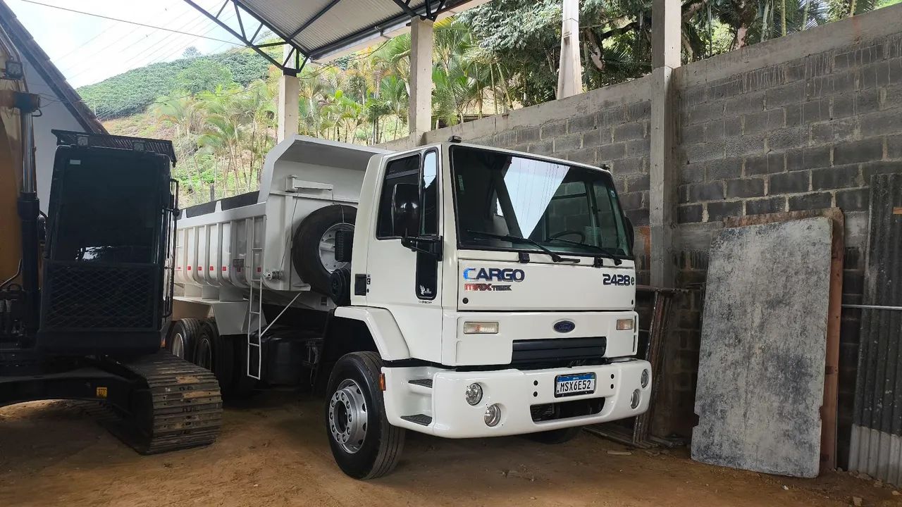 Caçamba Ford cargo 2428 - Foto 4