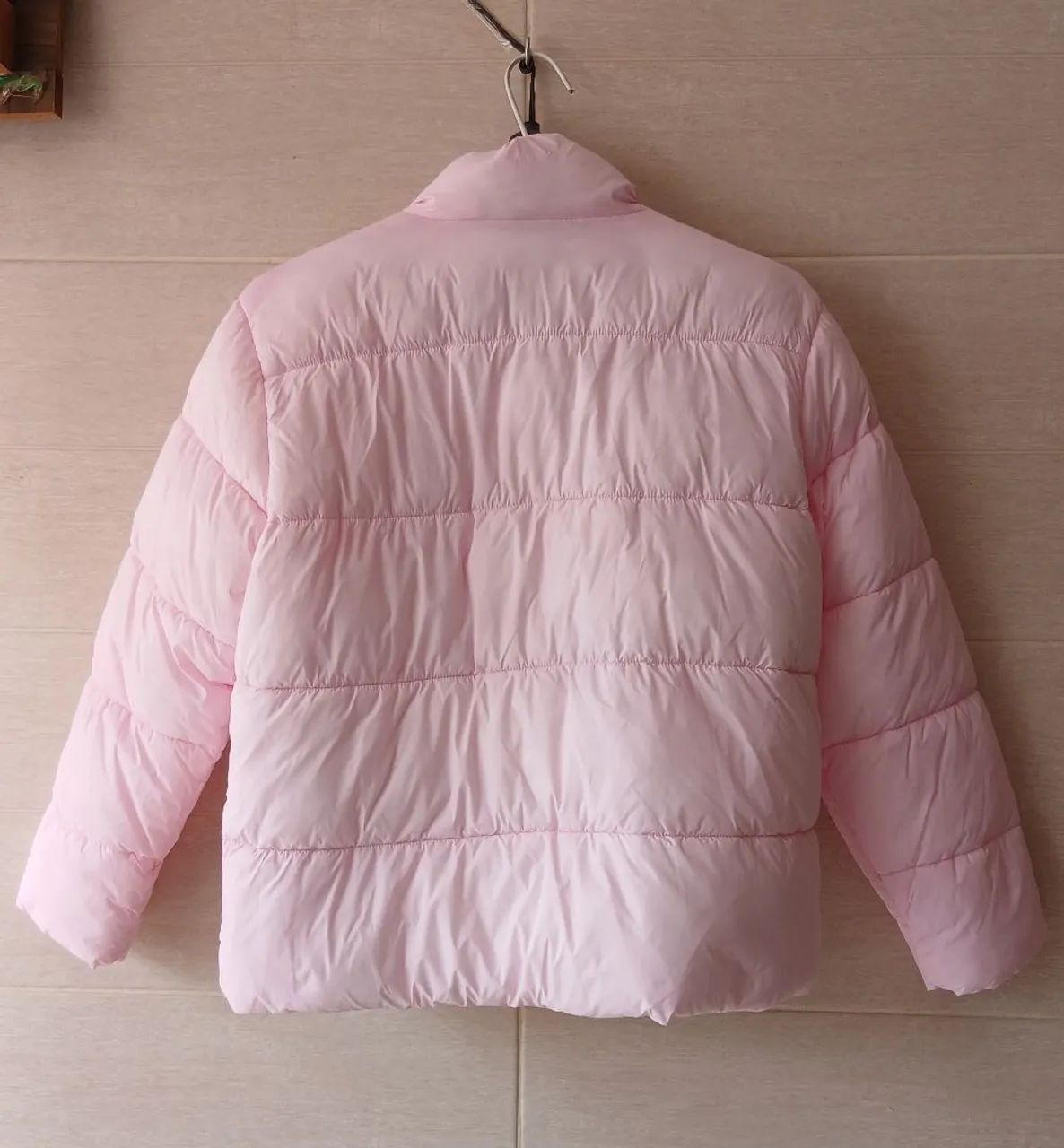 Jaqueta puffer Tommy Jeans rosa - Foto 3