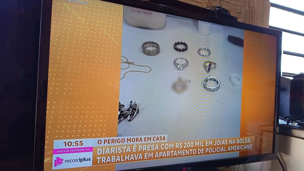 Tv funcionando perfeitamente 32 polegadas smartv  - Foto 4