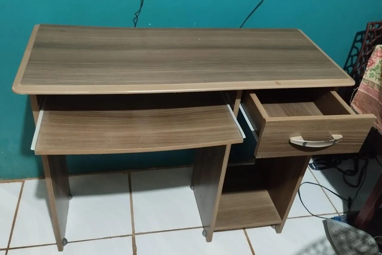 Mesa de estudo 433925859815598081