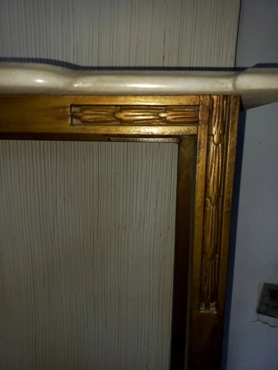 Mesa de canto madeira antiga com mármore + espelho  - Foto 4