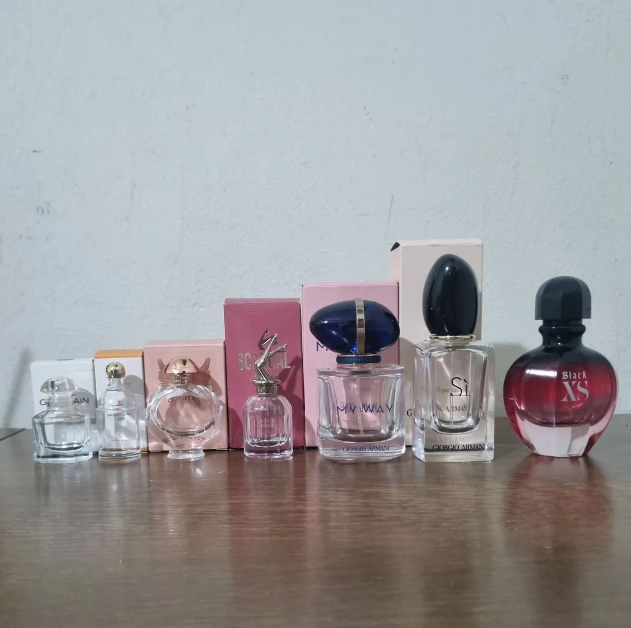Vendo Frascos de perfumes importados 30ml e miniaturas!!!