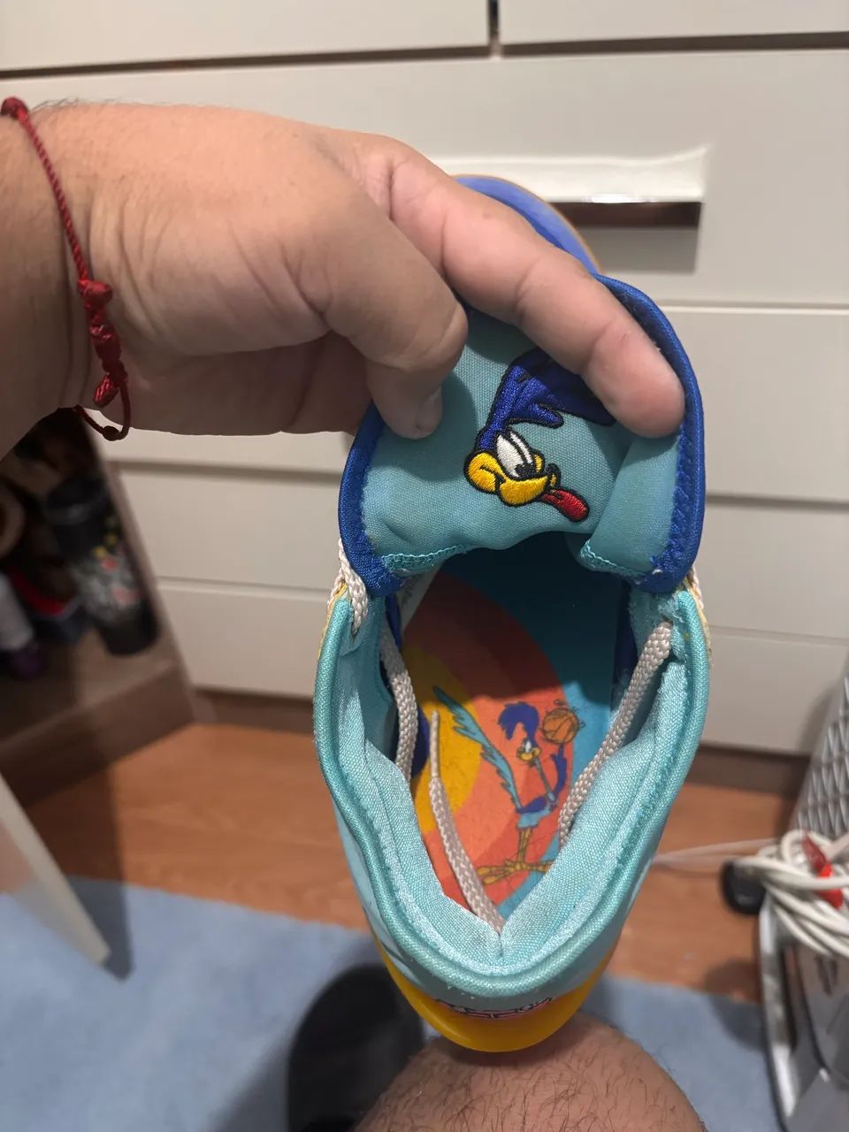 Nike LeBron 18 low wile e vs roadrunner - Foto 2