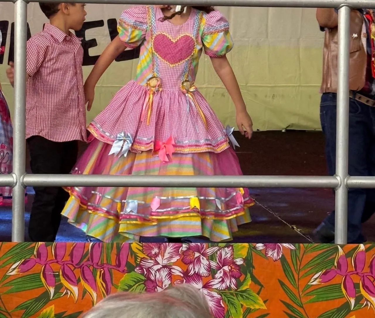 Vestido de Quadrilha Infantil da Moça Prendada veste até 10 anos - Foto 4
