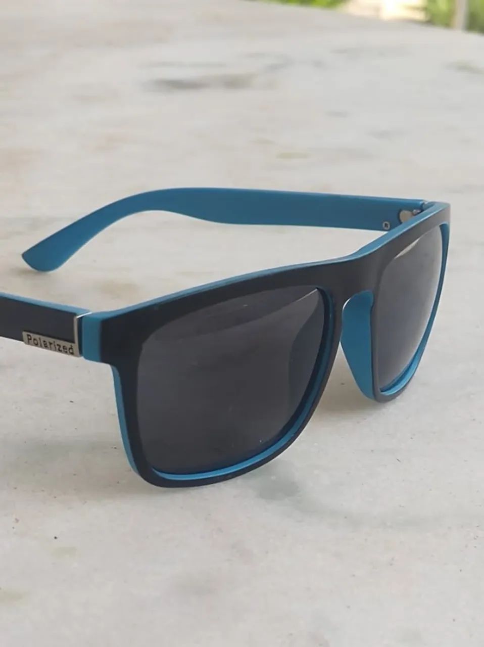 Oculos de Sol Polarizado Preto com Haste Azul - Foto 2