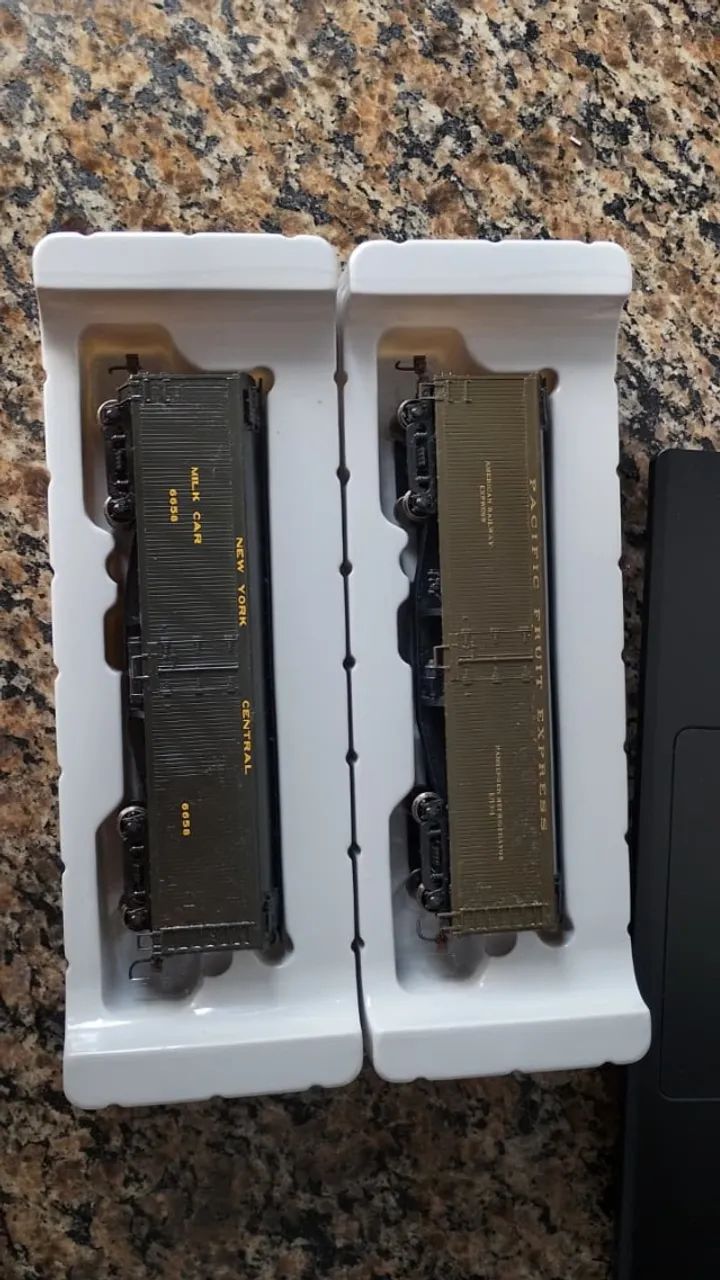 2 vagões importados 
