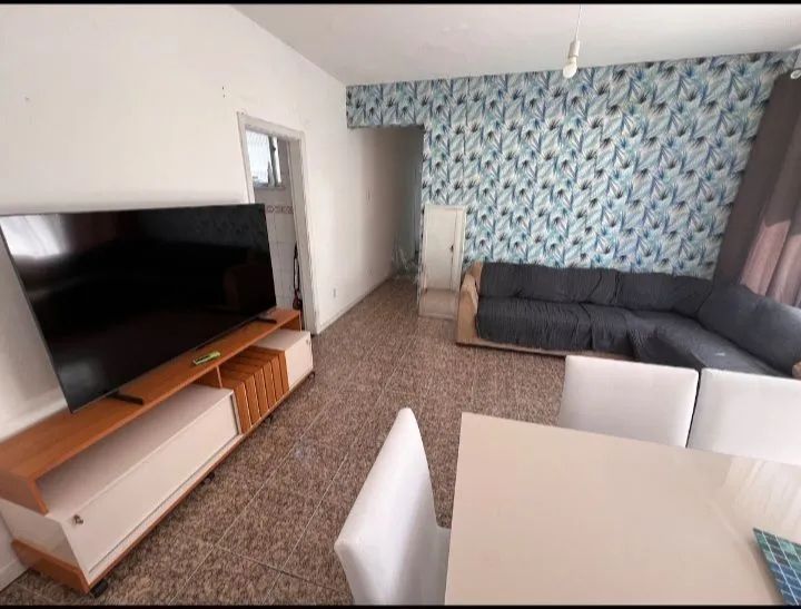 Quarto compartilhado tipo república 