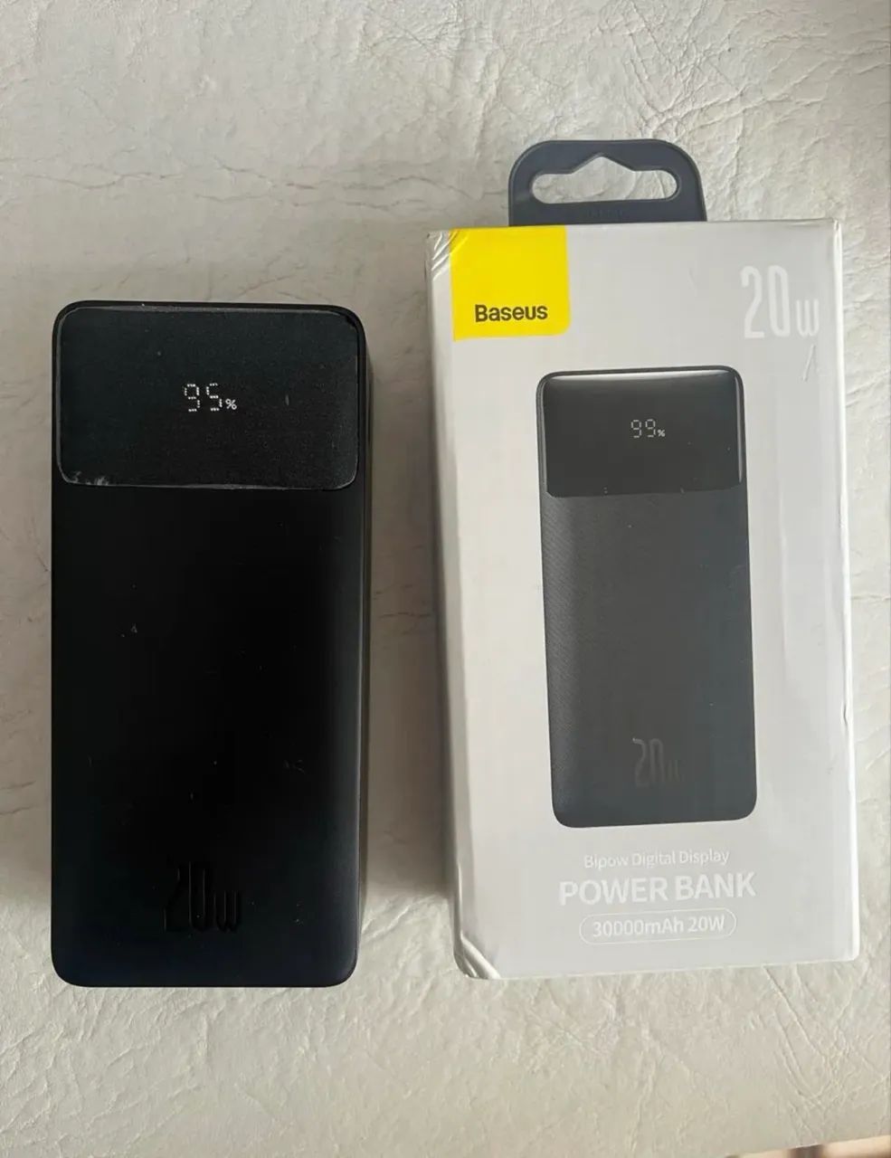 Carregador Baseus 30.000 mah (botão de ligar travou) 