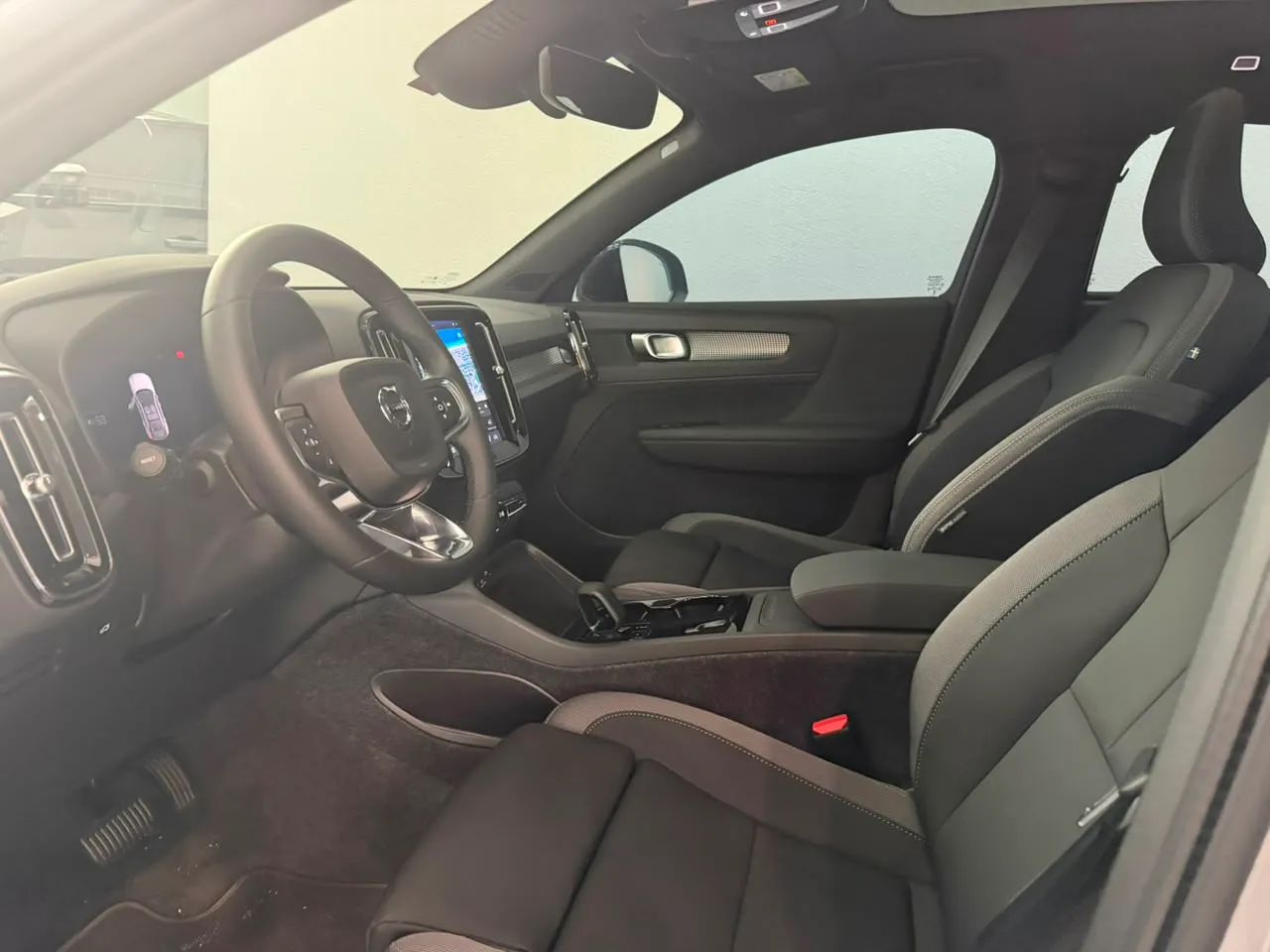Volvo EC40 Plus P6 (elétrico) 2026 - Foto 5