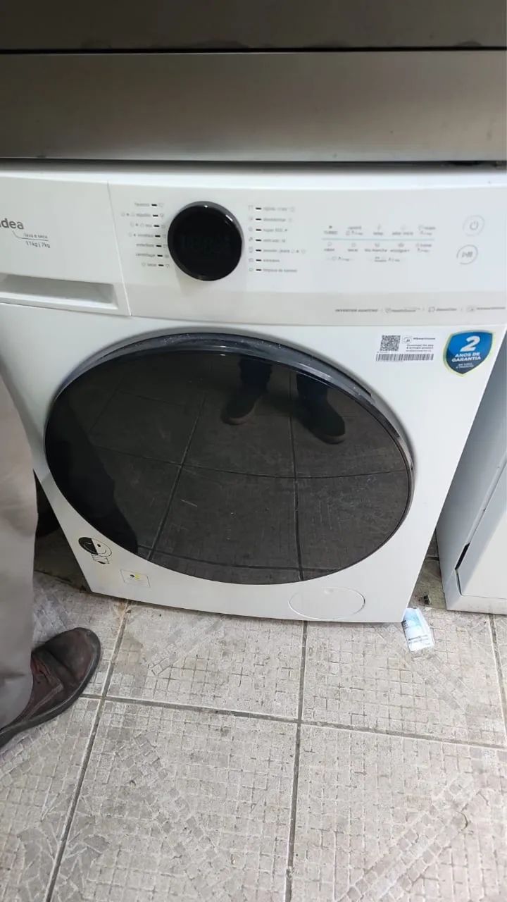 Máquina lava e seca 