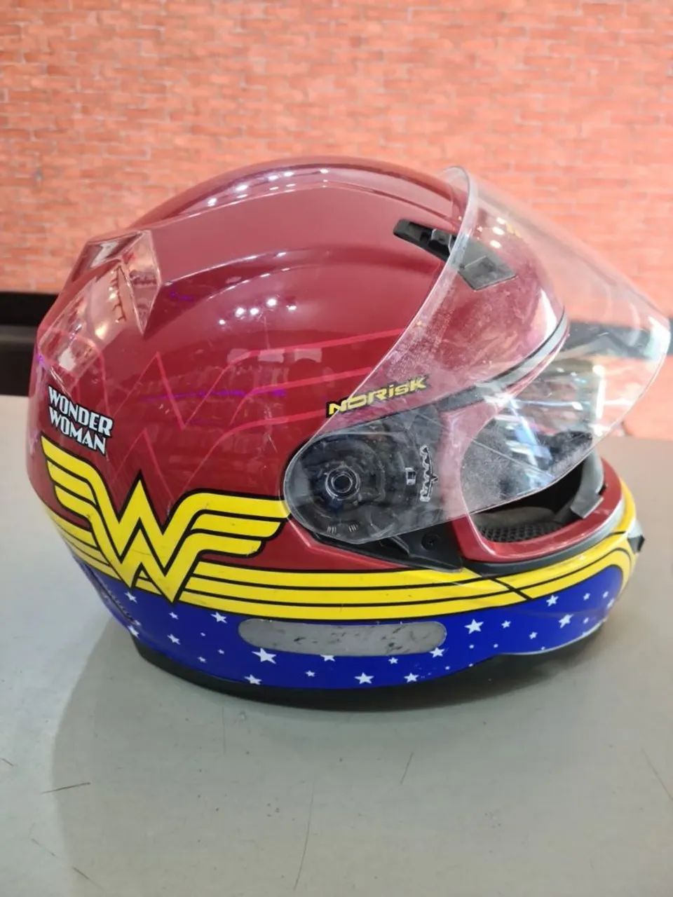Capacete Norisk (mulher maravilha) o