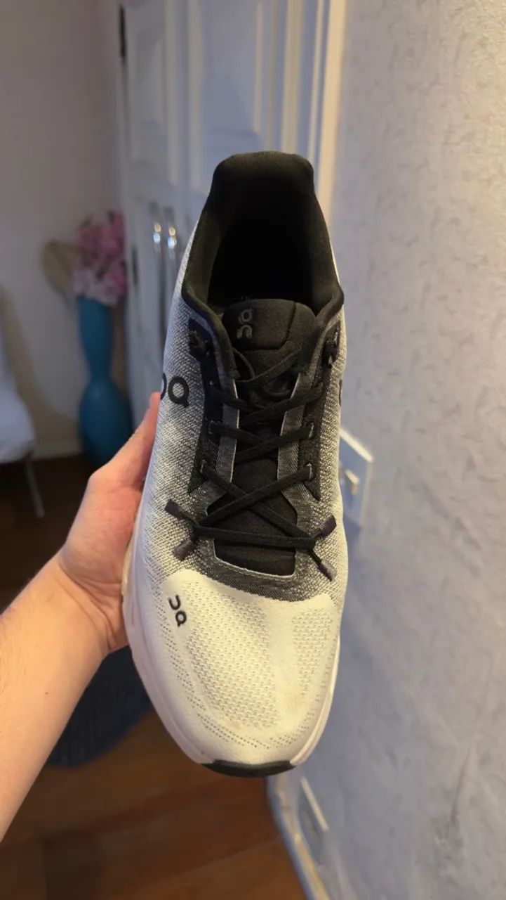 Tenis On Cloudfit Original Preto e Branco - Foto 3