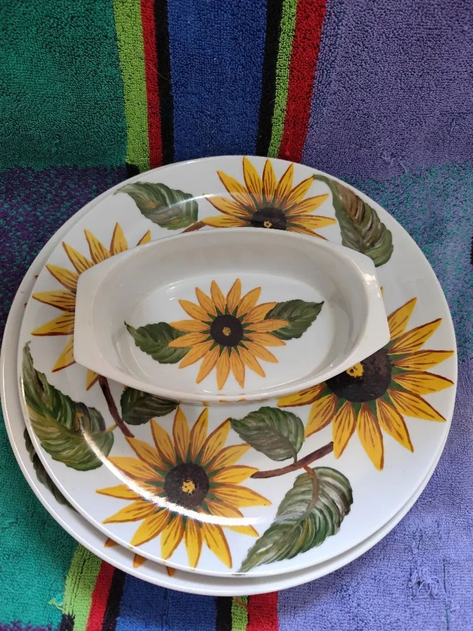 Travessas decoradas com girassóis - conjunto