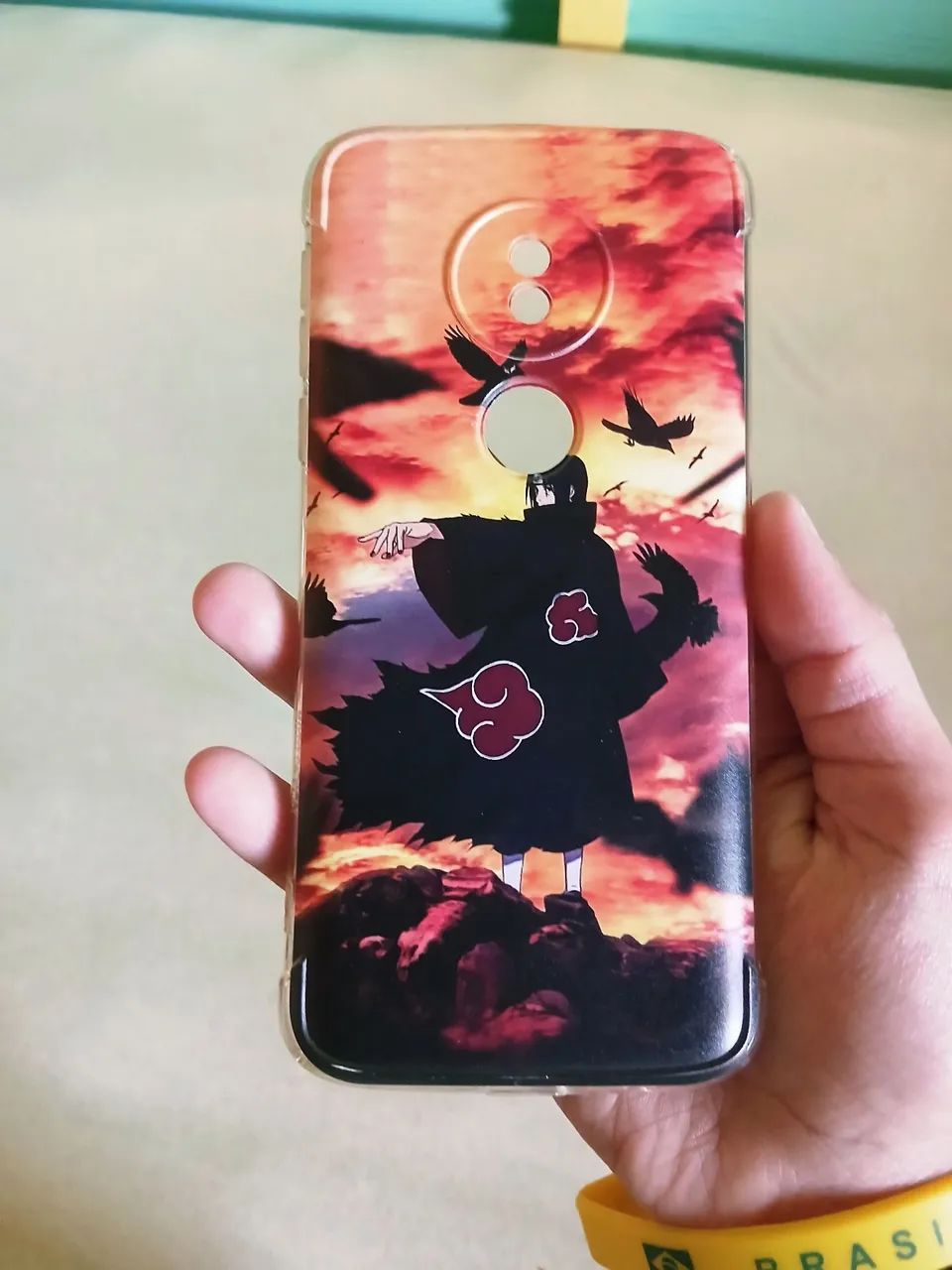 VENDE-SE CAPINHA DE CELULAR DO ITACHI,  FOI POUCO USADA. A CAPINHA É PARA MOTO G6