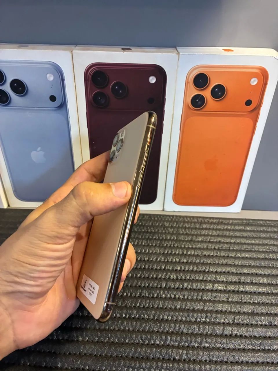 iPhone 11 Pro - 64GB  - Foto 3