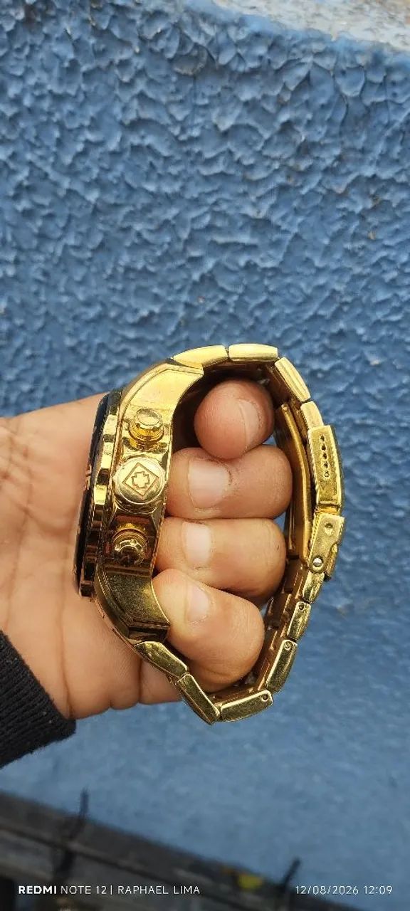 Relógio dourada Invicta Novo sem uso