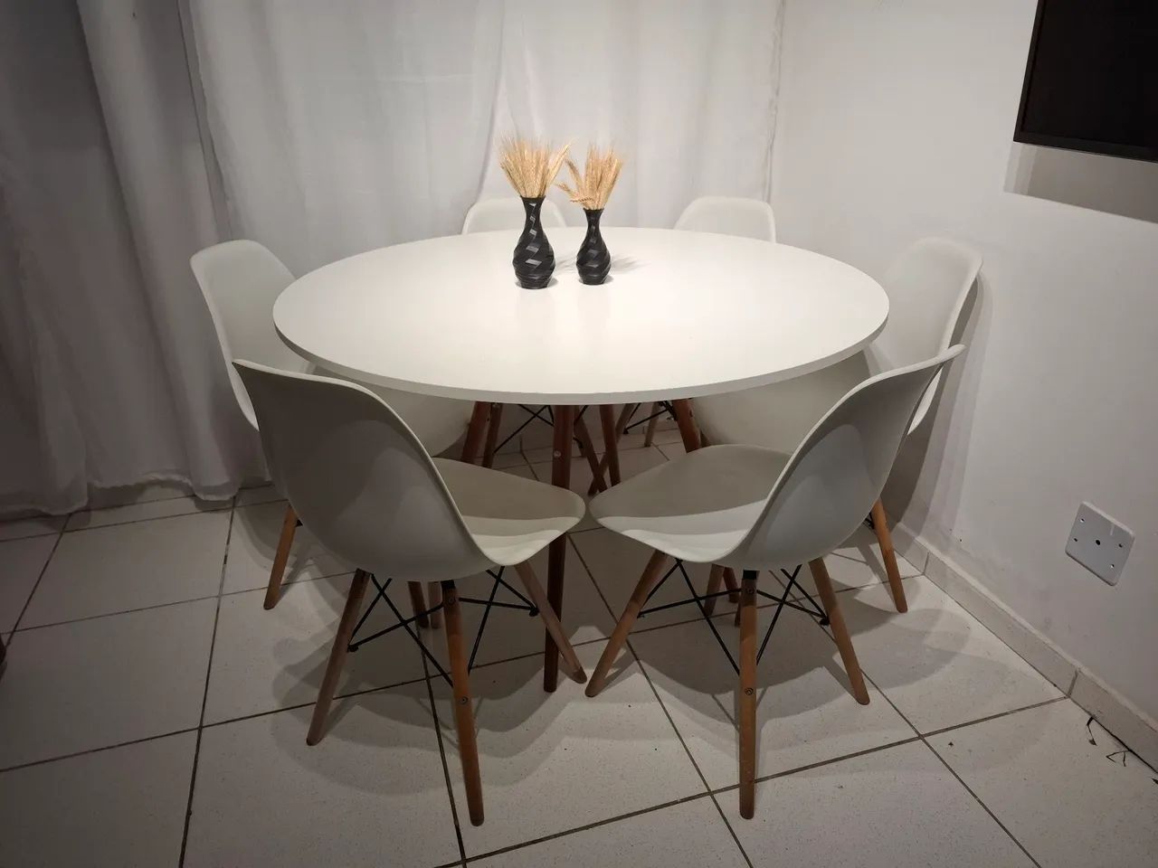 Mesa com 6 cadeiras - Foto 2