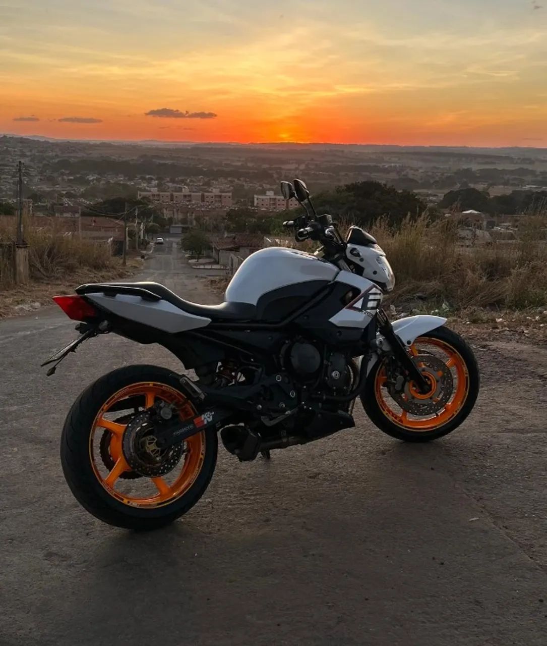 Xj6  - Foto 2