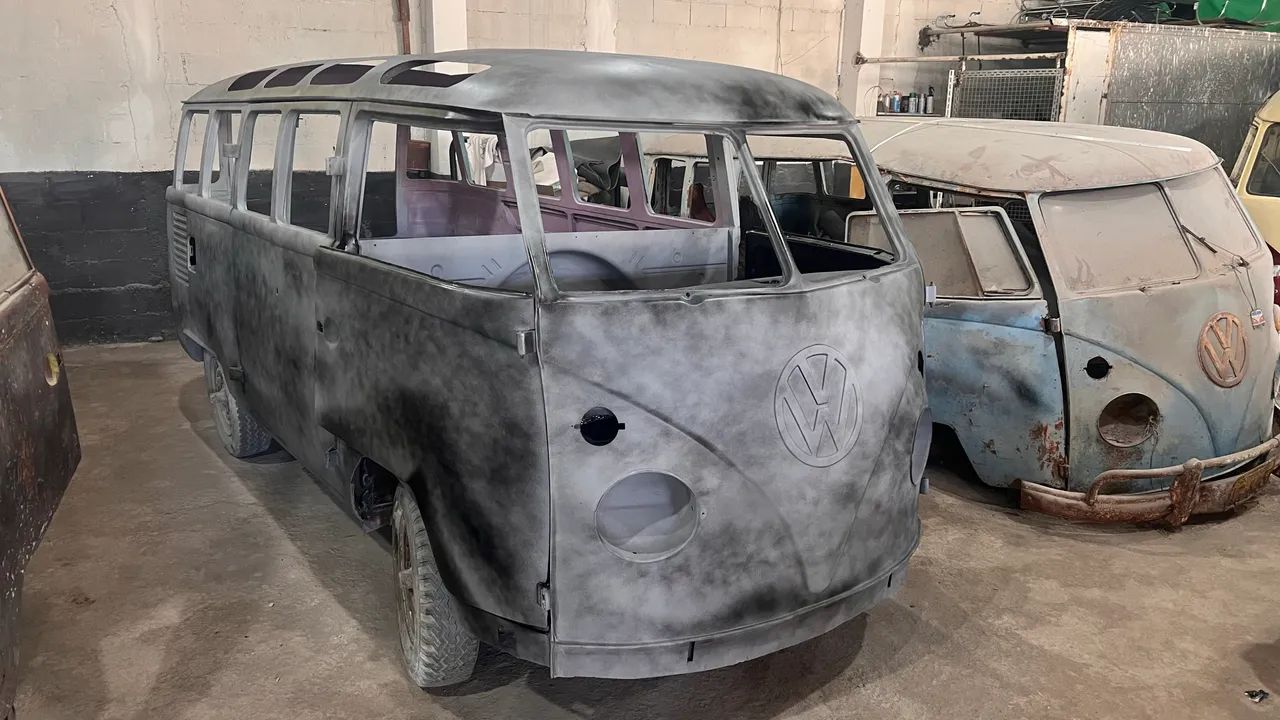 Volkswagen Kombi Standard/ Luxo/ Serie Prata 1972