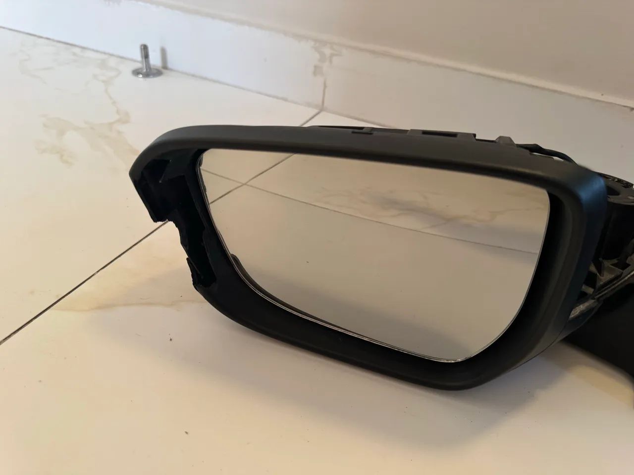 Retrovisor Ônix com moldura interna quebrada - Foto 3