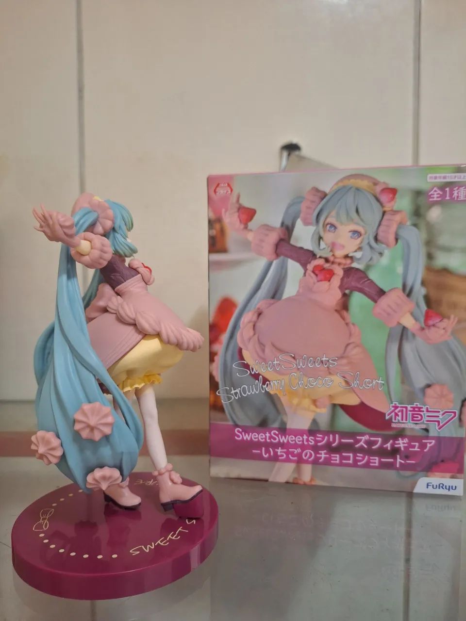 Hatsune Miku Sweets Sweets Strawberry Chocolate Original - Foto 3