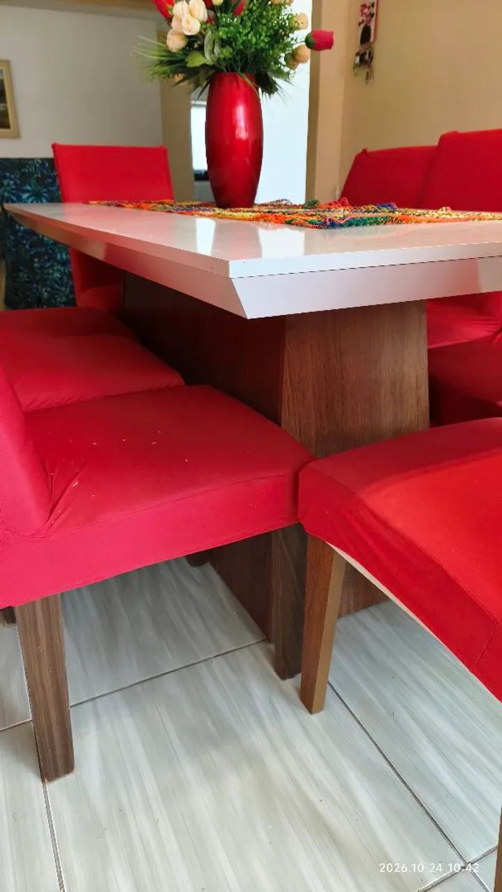 Mesa de 06 lugares com 08 cadeiras - Foto 4