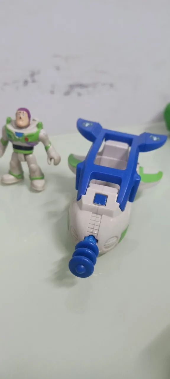 Nave e boneco Buzz Lightyear
