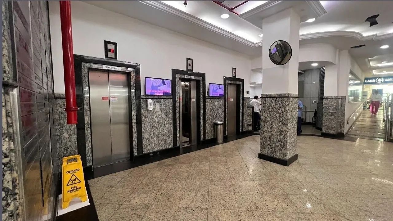 Sala Comercial Mobiliada - 32 m² -  Praça Saens Peña - Foto 5