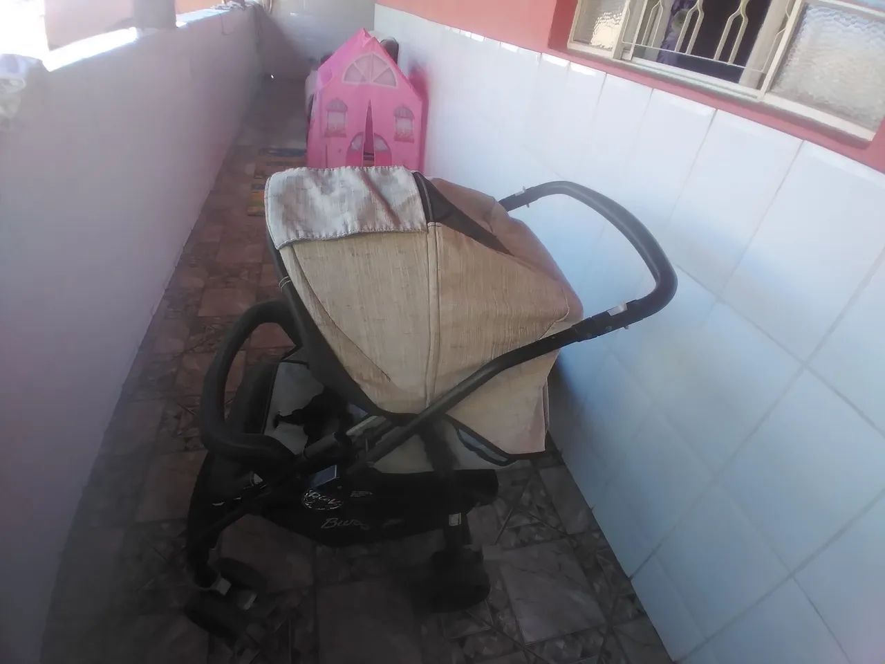 Vendo carrinho de bebê burigoto  - Foto 5