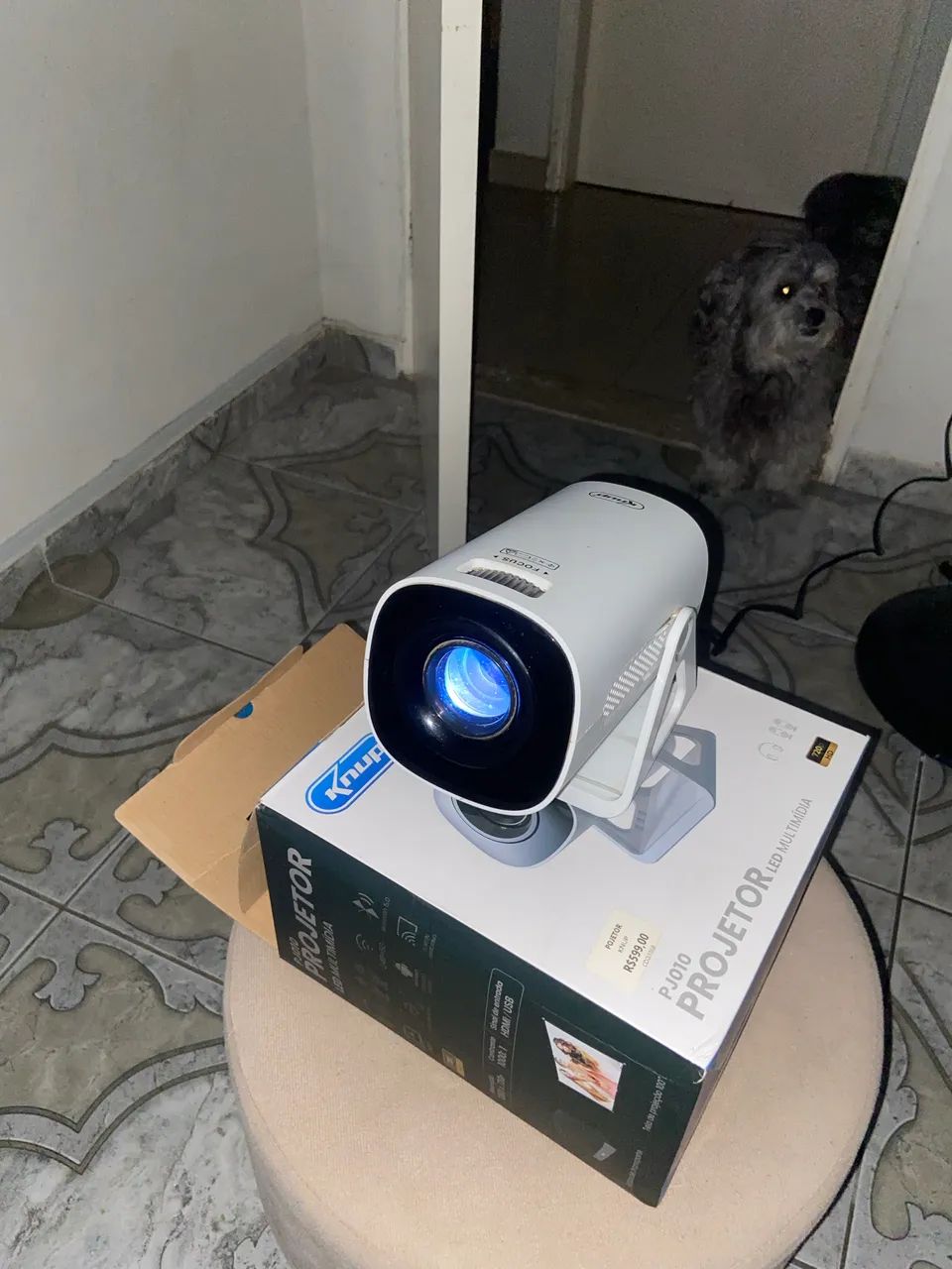 Projetor Knup PJ010 com Android + Tela de Projeção NOVA (Nunca Usada) - Foto 2