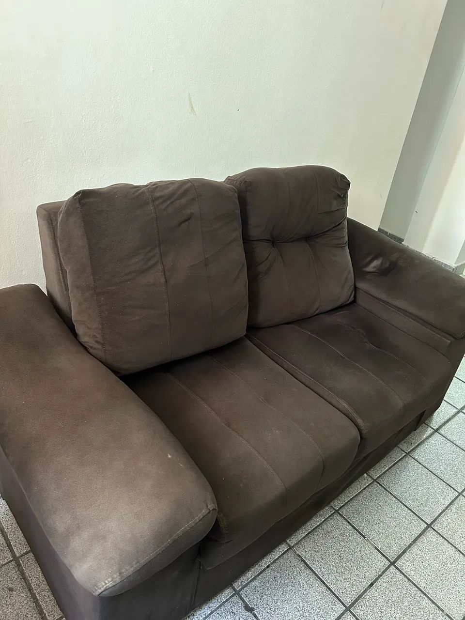 Sofá dois lugares, em perfeitas condições