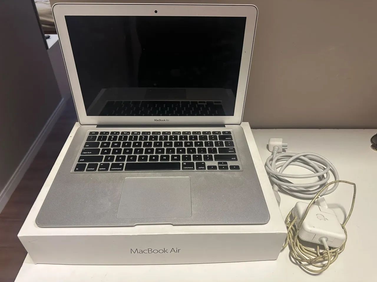 Macbook Air 13" 128Gb Intel estado de novo