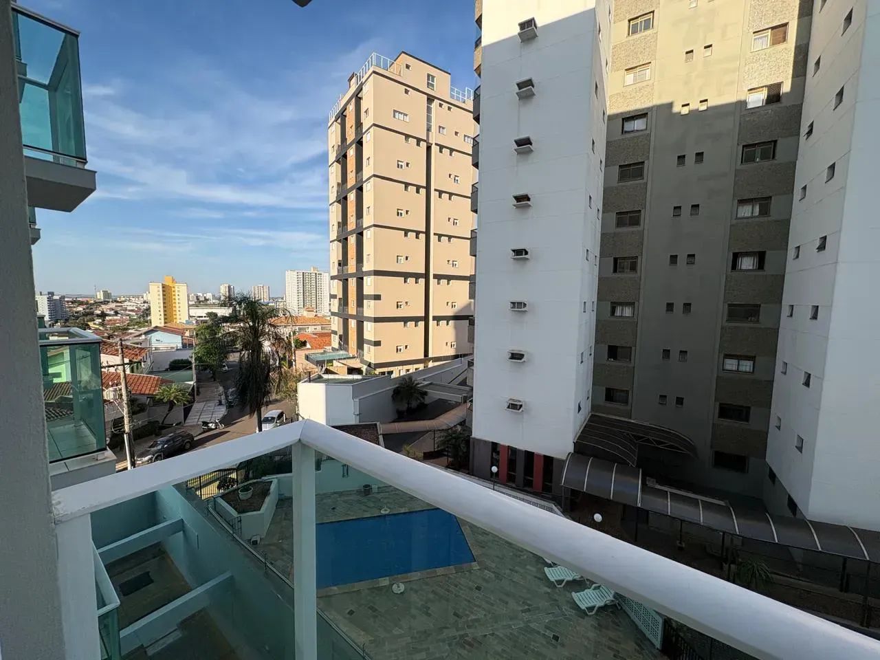 Edifício CAMBURI (Bauru/SP). Lindo apartamento com 1 suíte, 30m², completo em armários e v