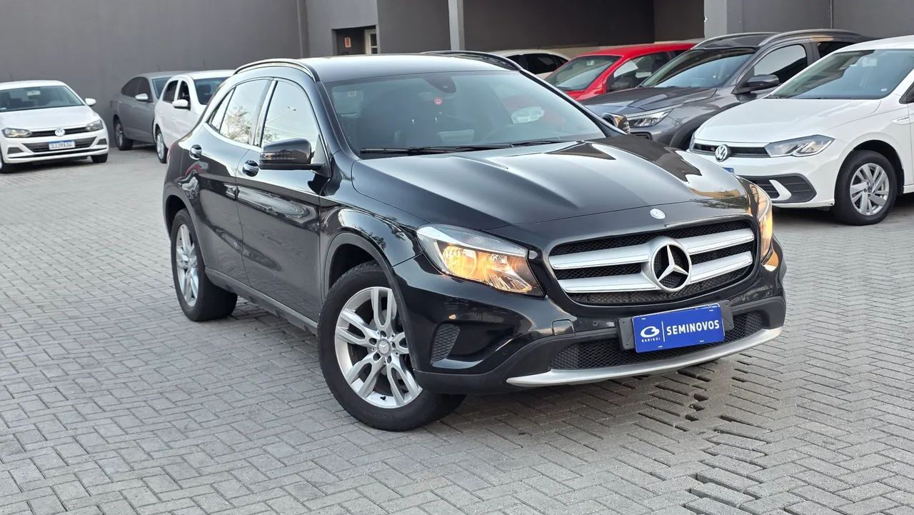 Mercedes-Benz GLA-200 GLA 200 Night 1.6. TB 16V Flex Aut. 2018