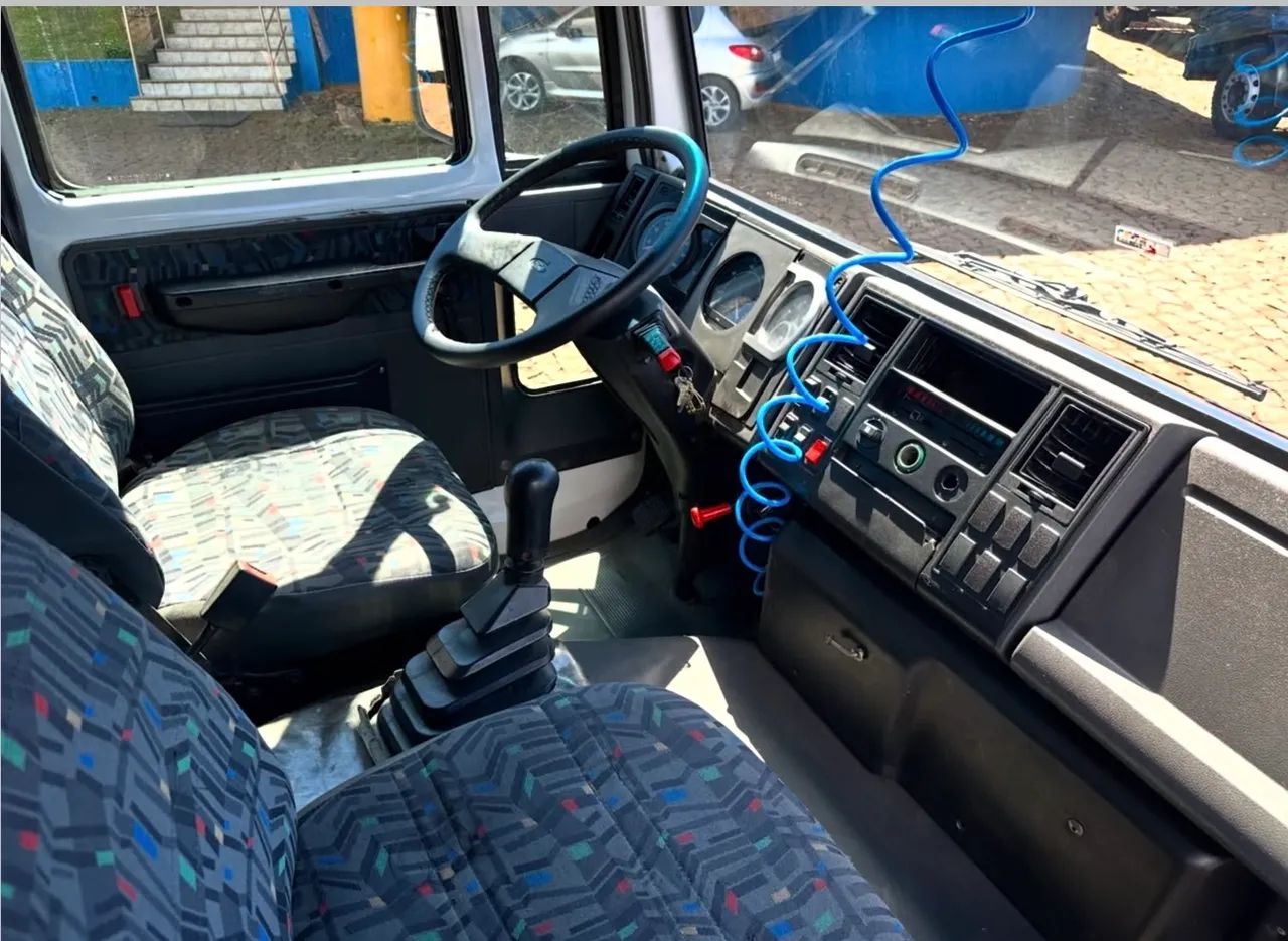 Ford Cargo 815 4x2  - Foto 5