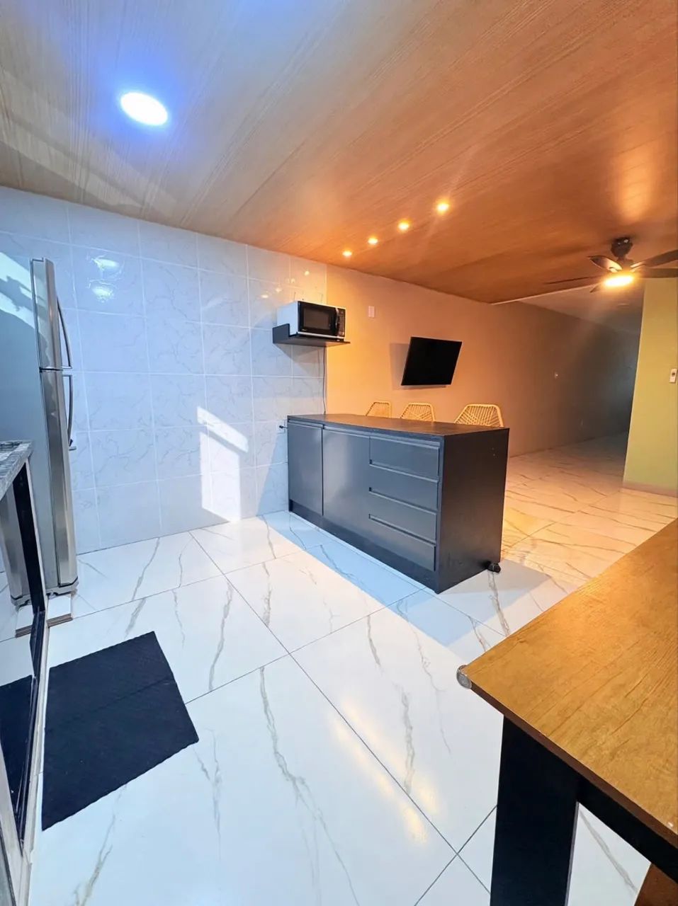 Alugo Casa Mobiliada: 2 Suítes  - Foto 4