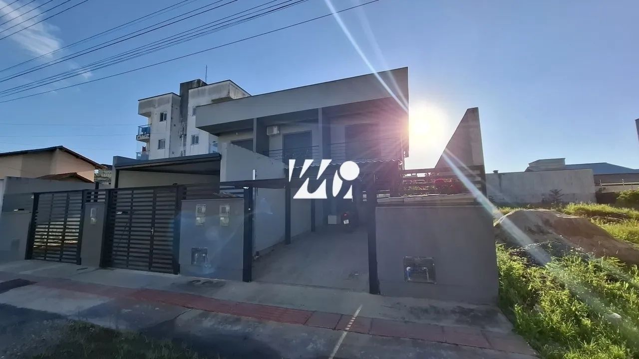 Sobrado Geminado 1 Quarto com 1 Suíte e 115m² - Aririú - imv