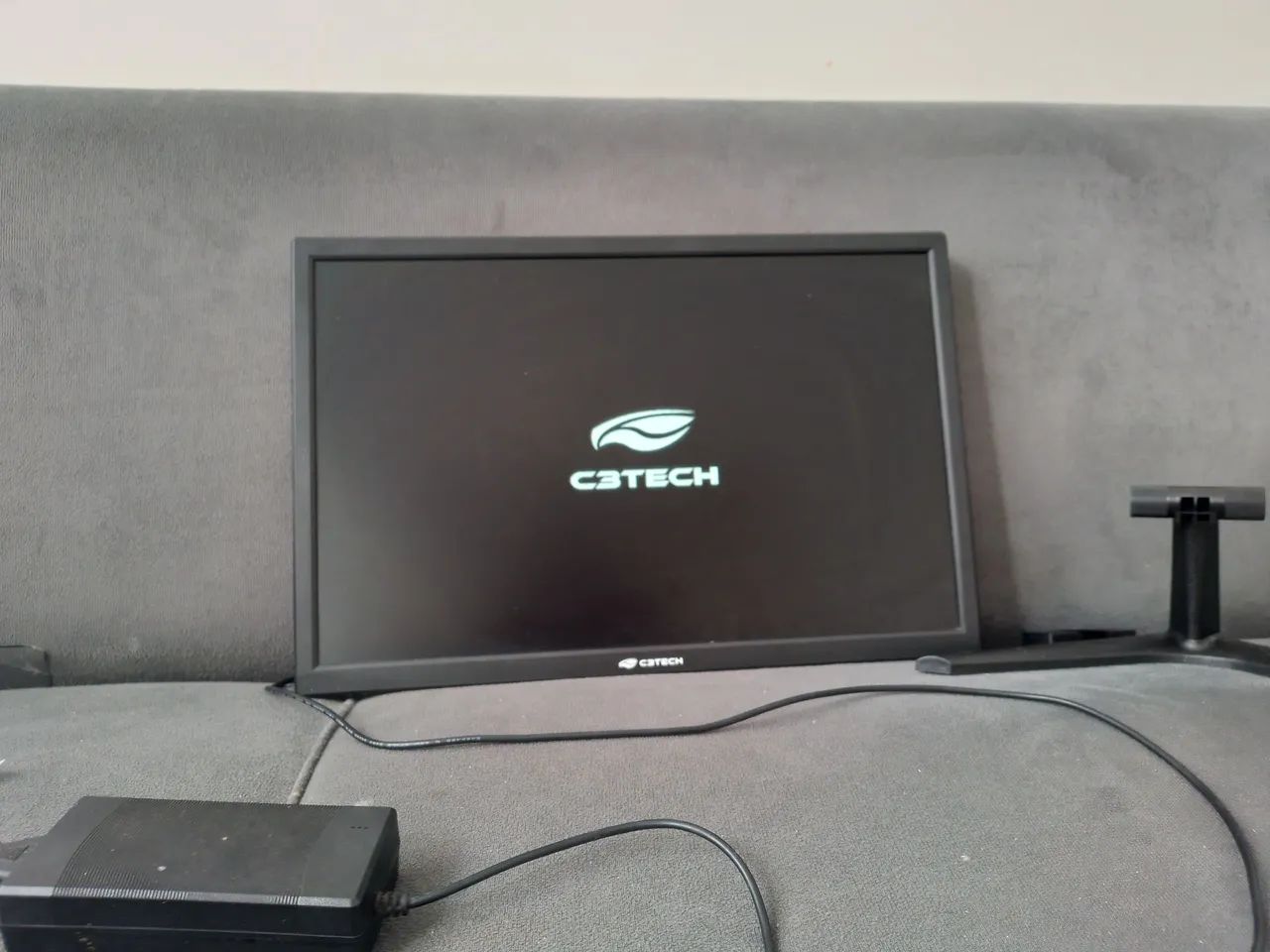 Monitor C3TECH 19 Polegadas MR-19 - Liga ( no signal) Com fonte + Suporte 