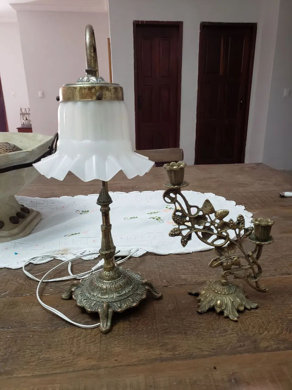 Luminária e candelabro em bronze - Foto 4