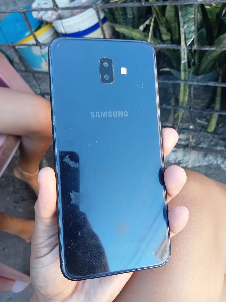 Samsung J6+ - Foto 2