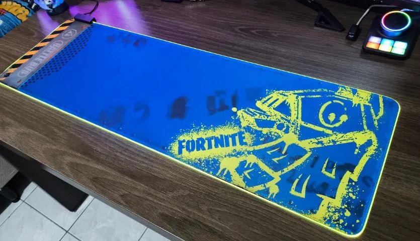 Kit Completo Razer Fortnite - Deathadder V3 Pro, Kraken V3 X, Goliathus Extended Chroma - Foto 2