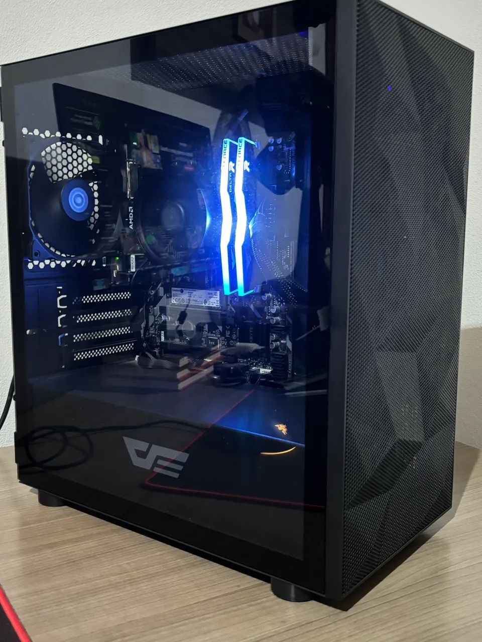 PC GAMER COM MONITOR