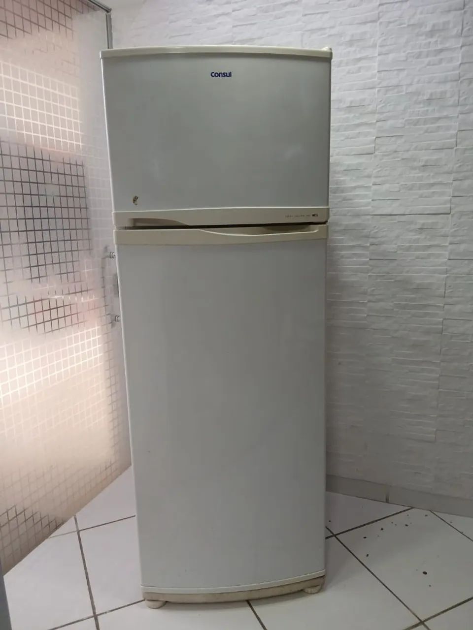 Geladeira Consul 320lts