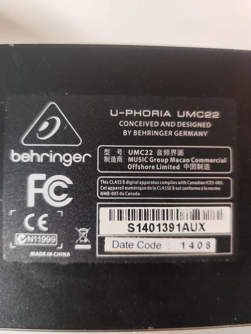 Interface De Áudio Beringer UMC22 + microfone de brinde - Foto 4