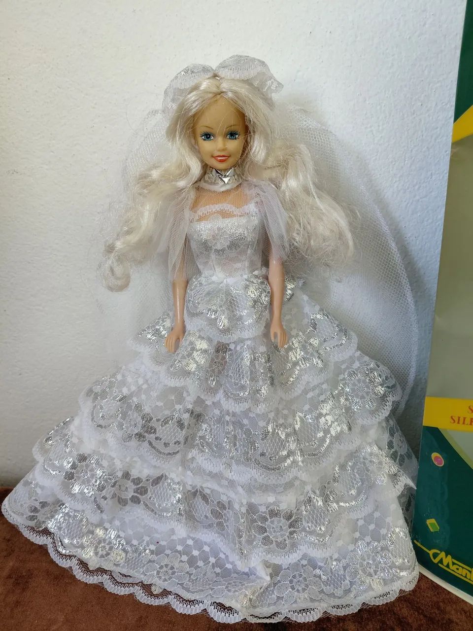 Boneca tipo Barbie Noiva Importada - Foto 4